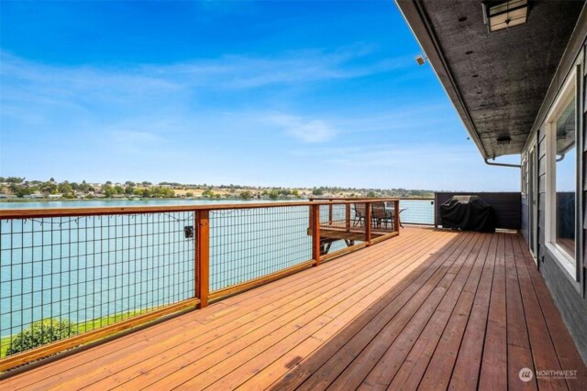 Picture of Home For Sale in Moses Lake, Washington, United States