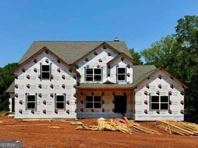 Home For Sale in Hoschton, Georgia