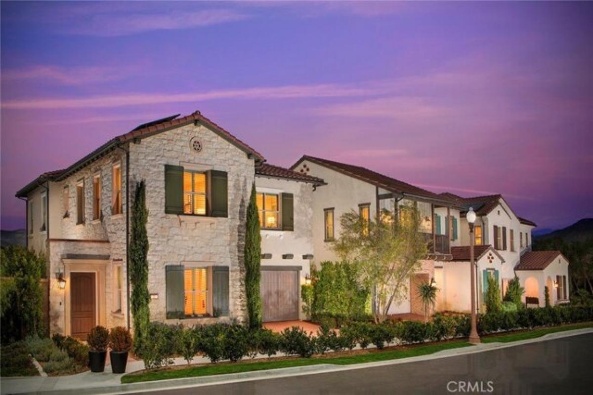 Picture of Home For Sale in Irvine, California, United States