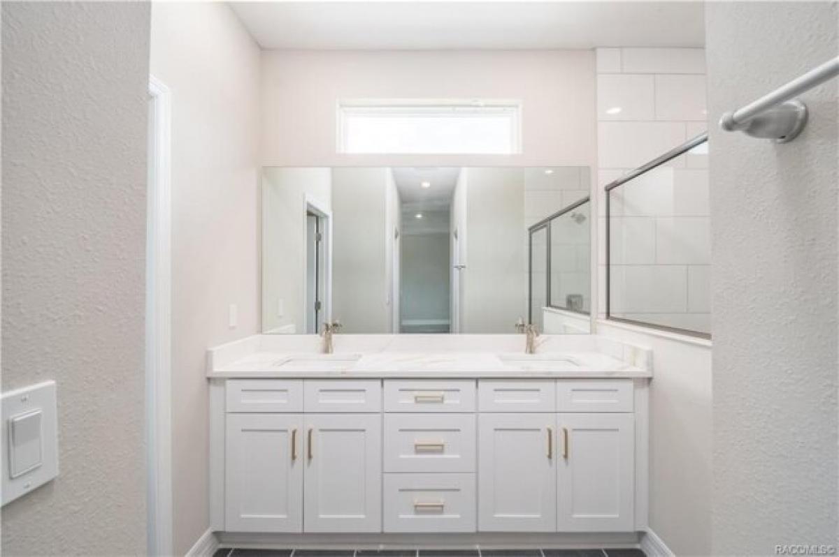 Picture of Home For Sale in Citrus Springs, Florida, United States