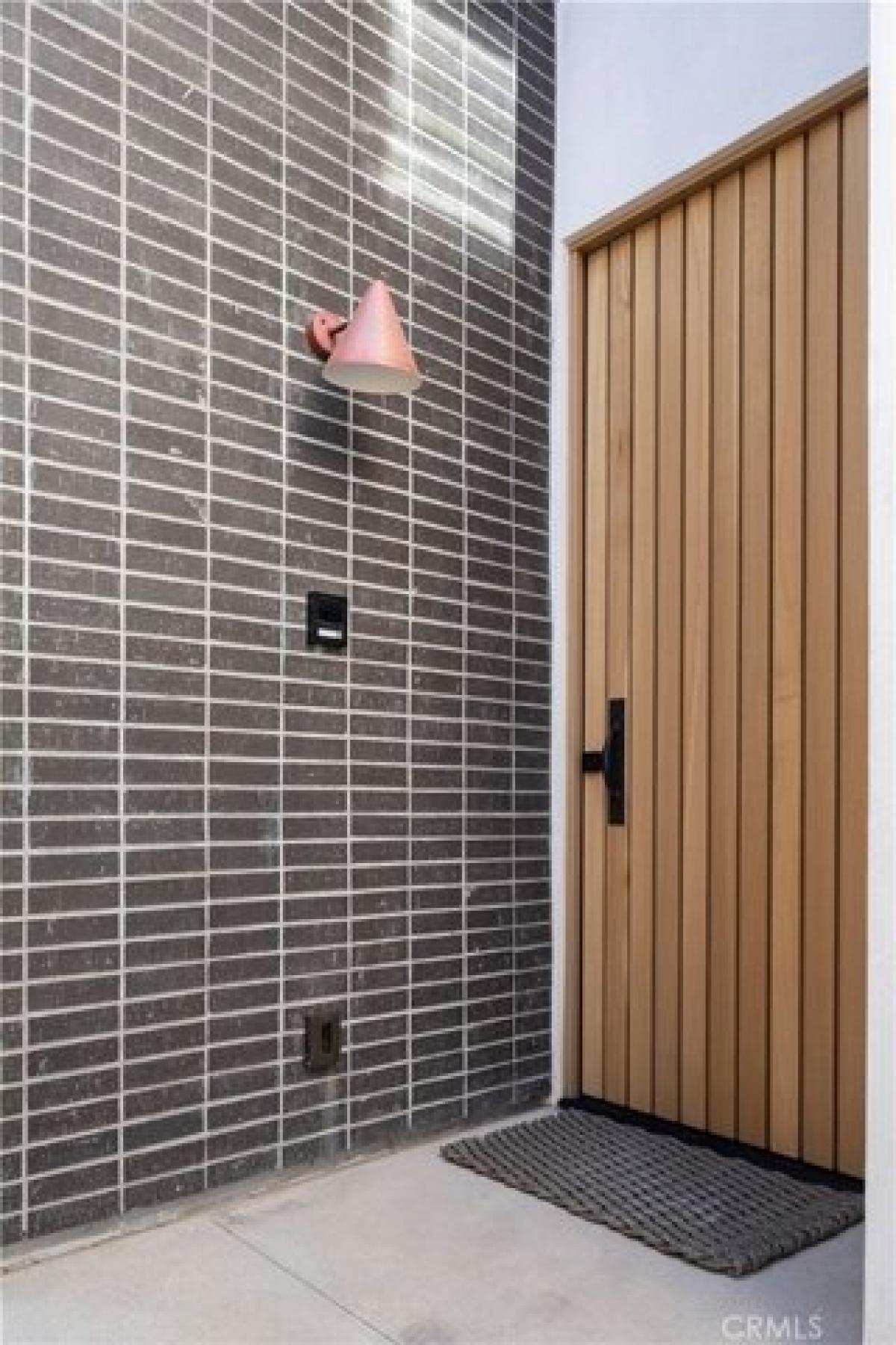 Picture of Home For Sale in Newport Beach, California, United States