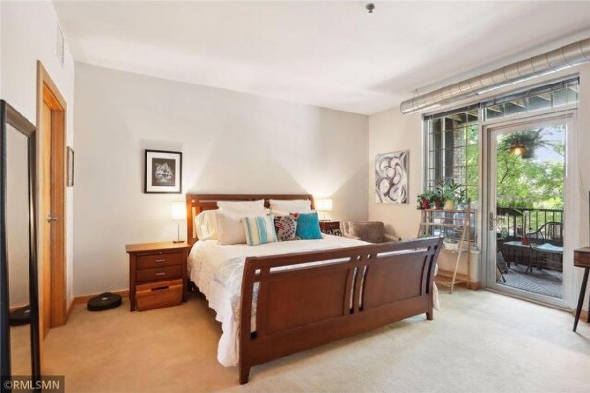 Picture of Home For Sale in Minneapolis, Minnesota, United States