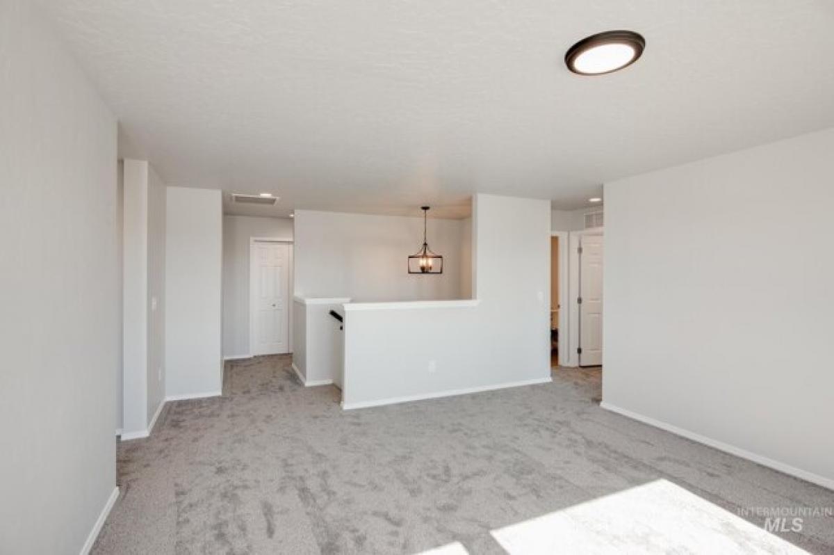 Picture of Home For Sale in Nampa, Idaho, United States