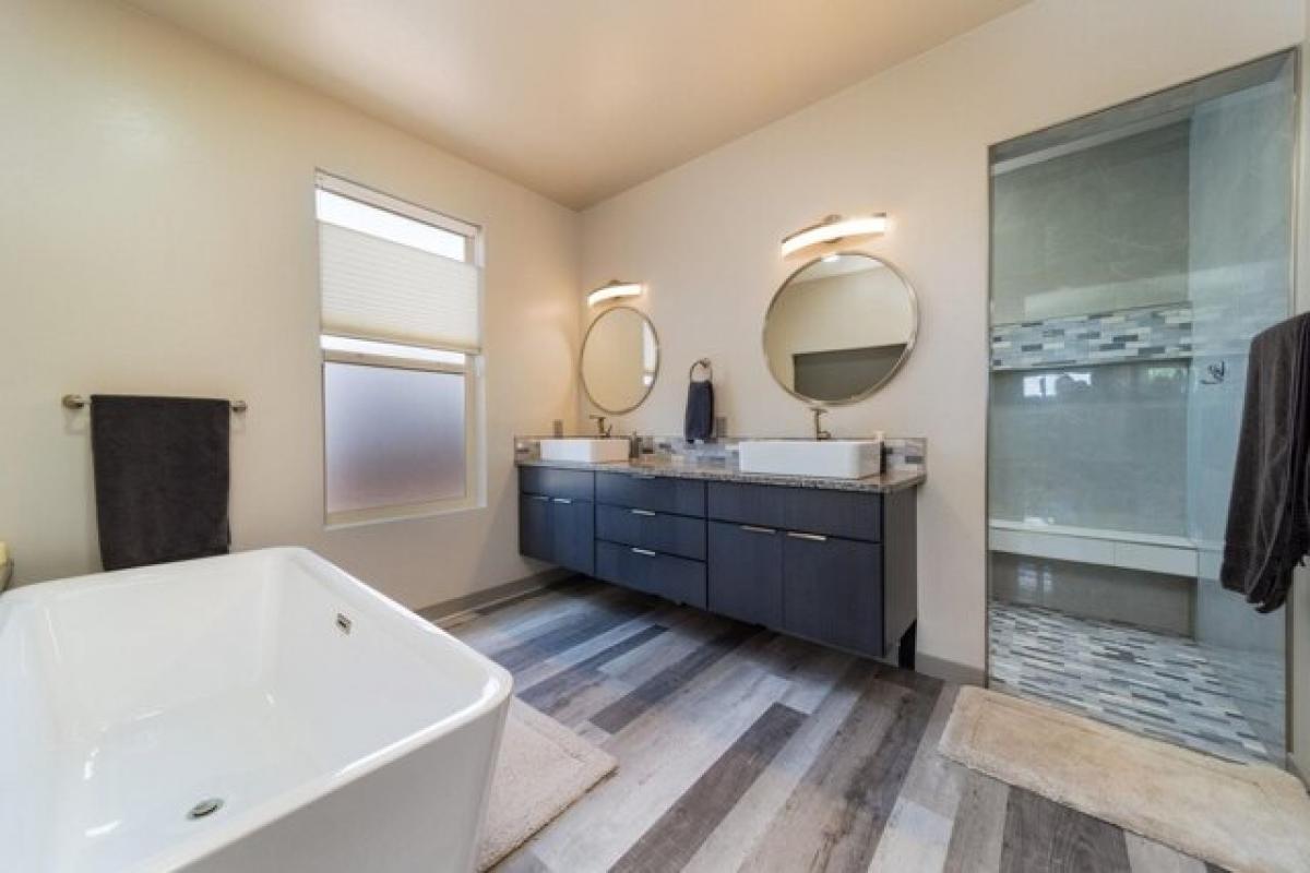 Picture of Home For Sale in Grand Junction, Colorado, United States