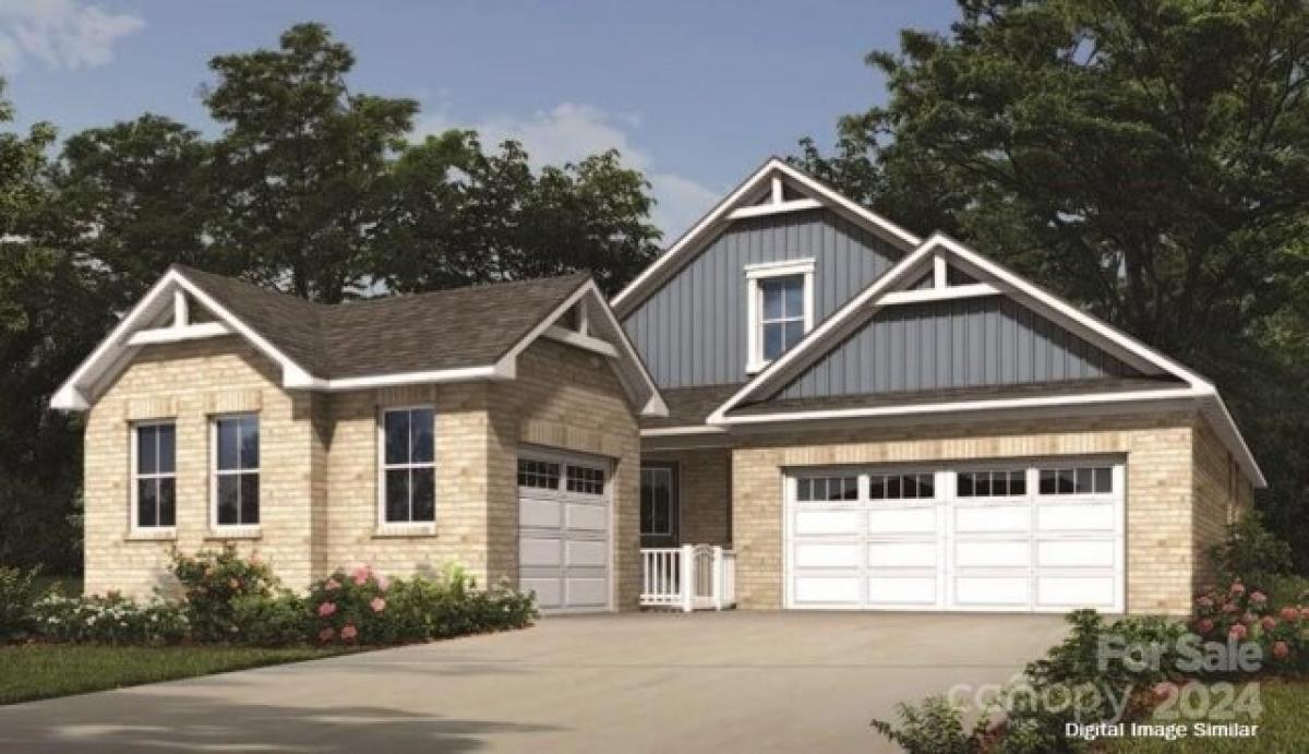 Picture of Home For Sale in Mint Hill, North Carolina, United States