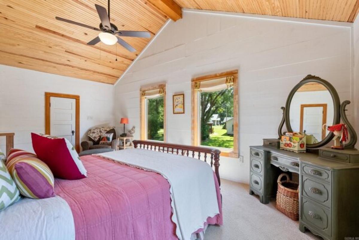 Picture of Home For Sale in Mountain Pine, Arkansas, United States