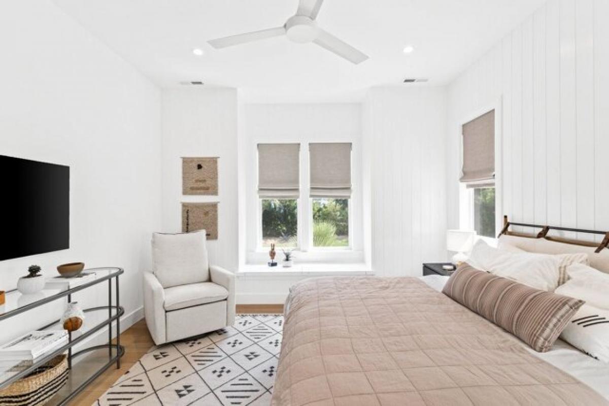 Picture of Home For Sale in Wilmington, North Carolina, United States