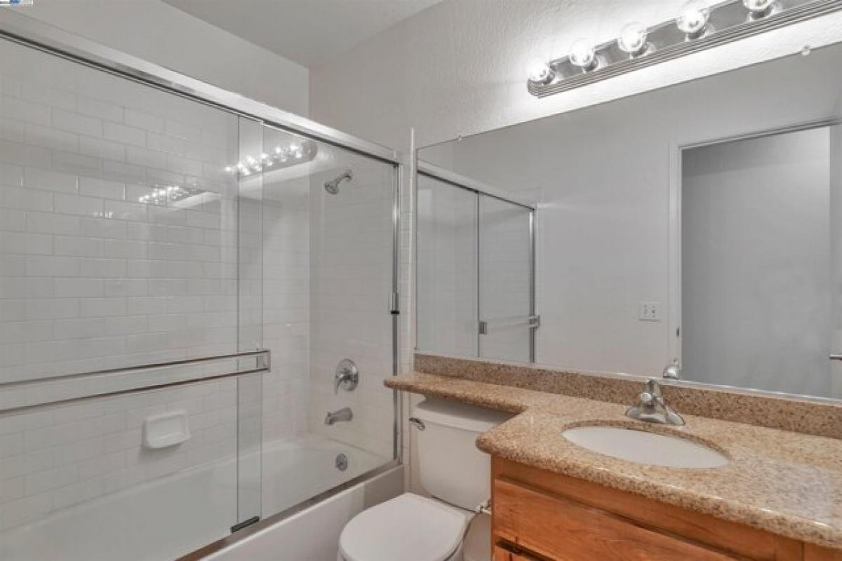 Picture of Home For Sale in Fremont, California, United States