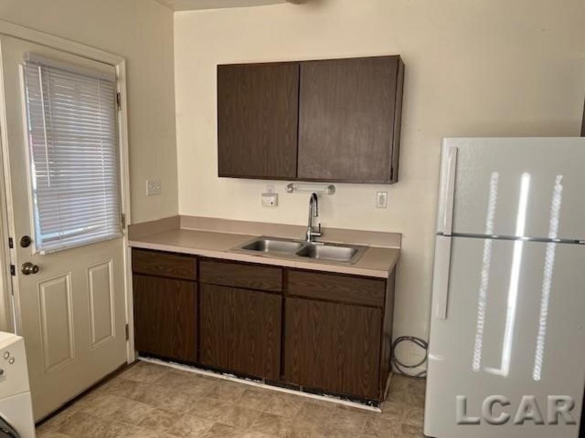 Picture of Home For Sale in Adrian, Michigan, United States