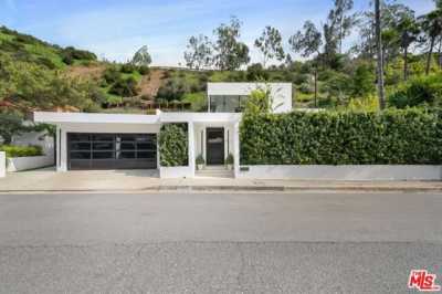 Home For Sale in Beverly Hills, California