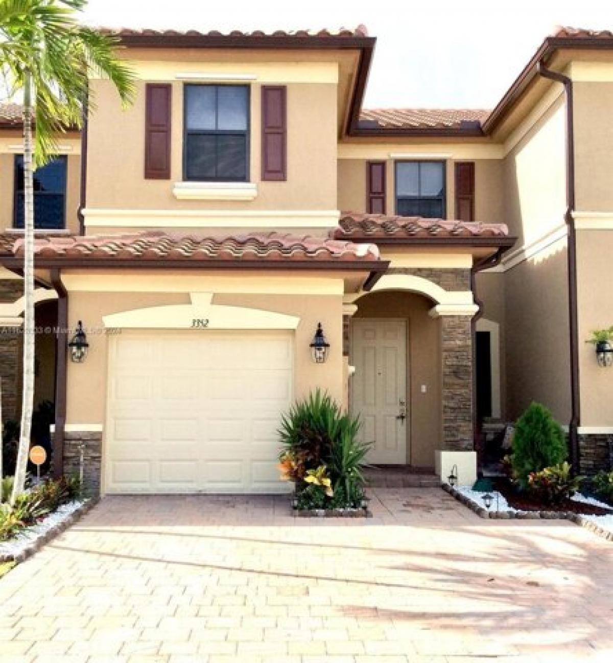 Picture of Home For Sale in Hialeah, Florida, United States