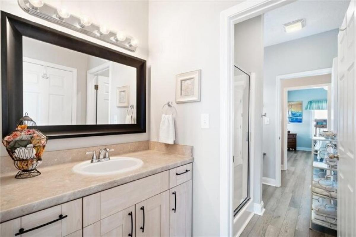 Picture of Home For Sale in Dauphin Island, Alabama, United States