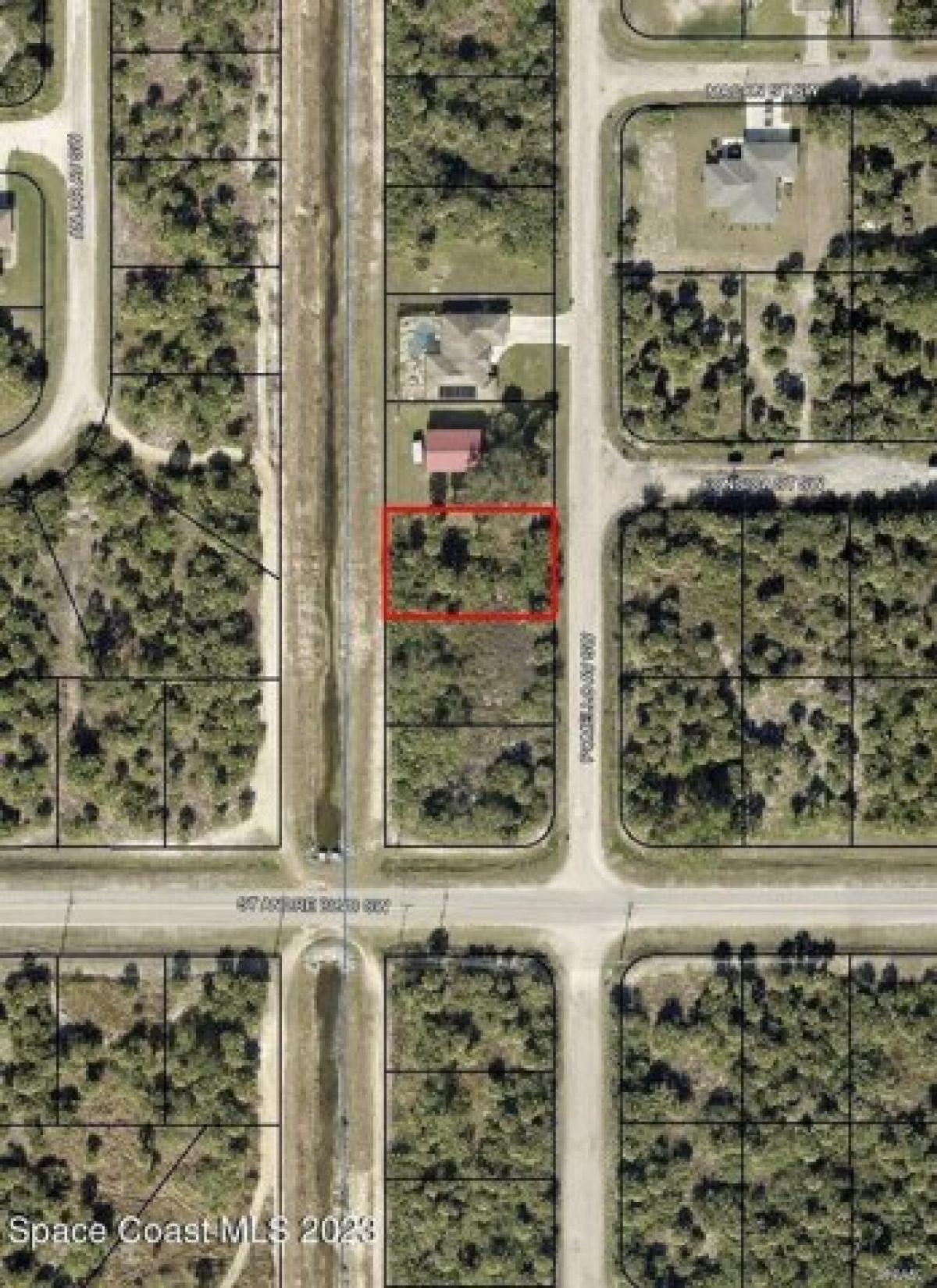 Picture of Residential Land For Sale in Palm Bay, Florida, United States