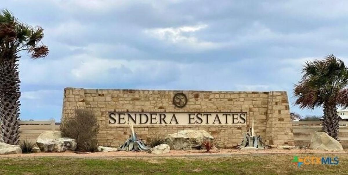 Picture of Residential Land For Sale in Victoria, Texas, United States