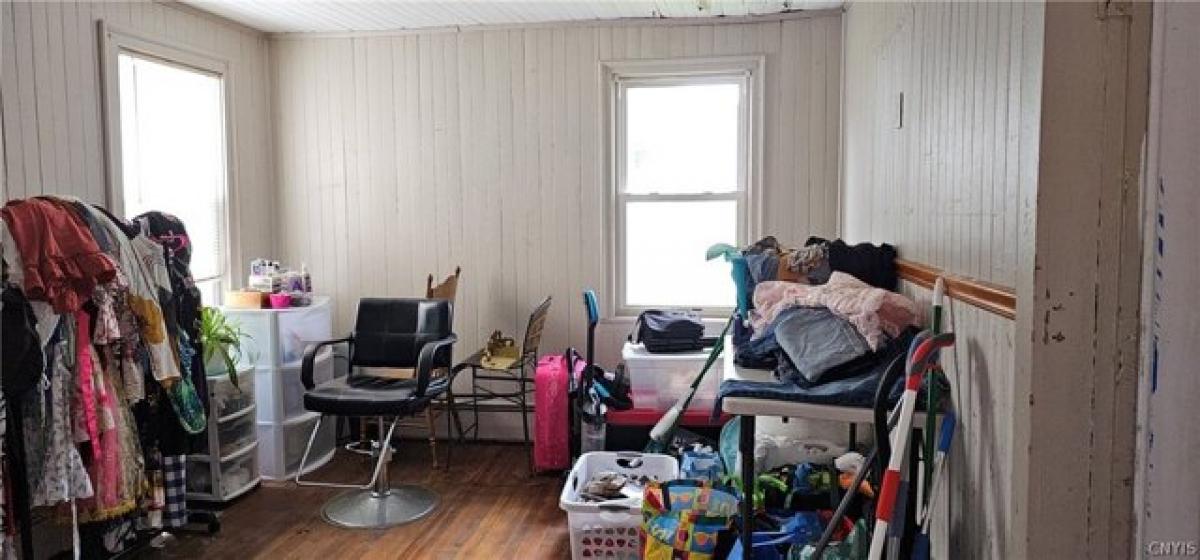 Picture of Home For Sale in Watertown, New York, United States