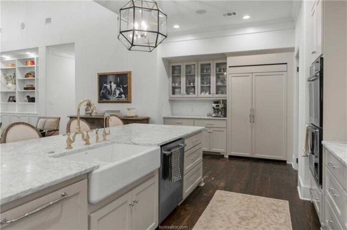 Picture of Home For Sale in College Station, Texas, United States