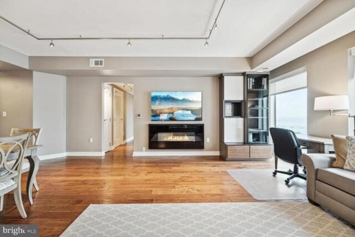 Picture of Home For Sale in Arlington, Virginia, United States