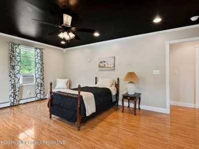 Home For Sale in Lake Katrine, New York