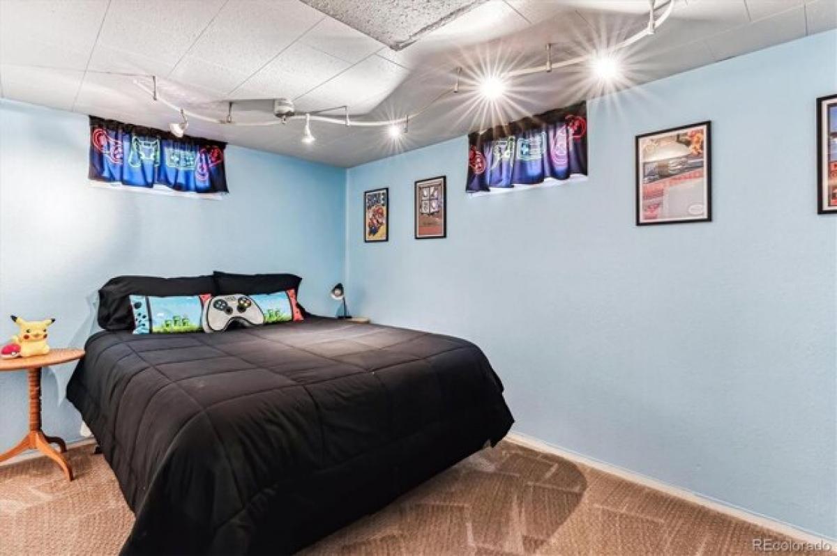 Picture of Home For Sale in Englewood, Colorado, United States