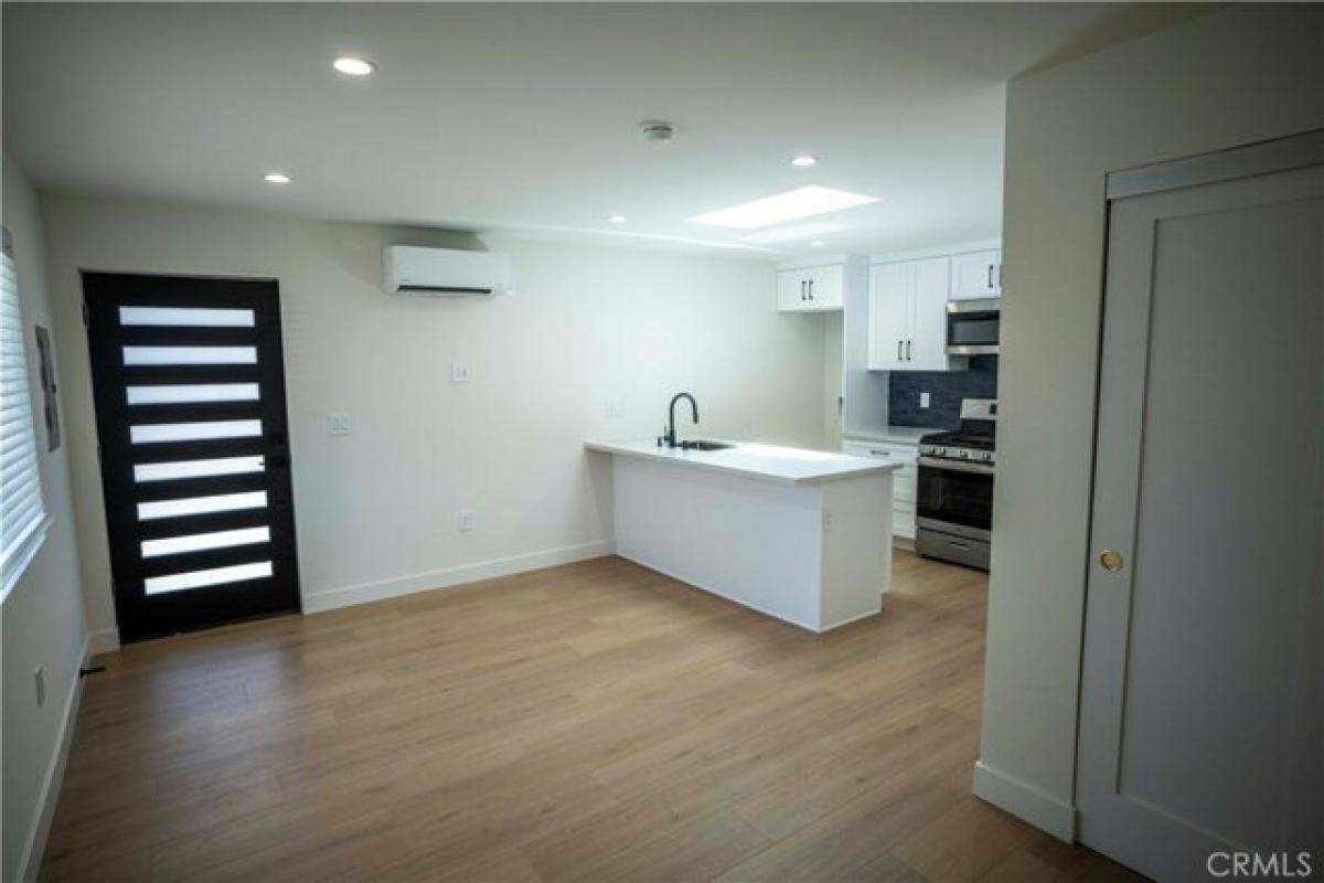 Picture of Home For Rent in Winnetka, California, United States