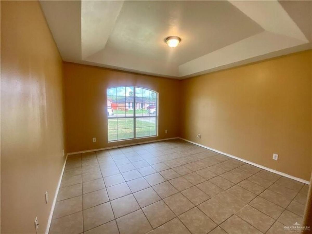 Picture of Home For Sale in Edinburg, Texas, United States