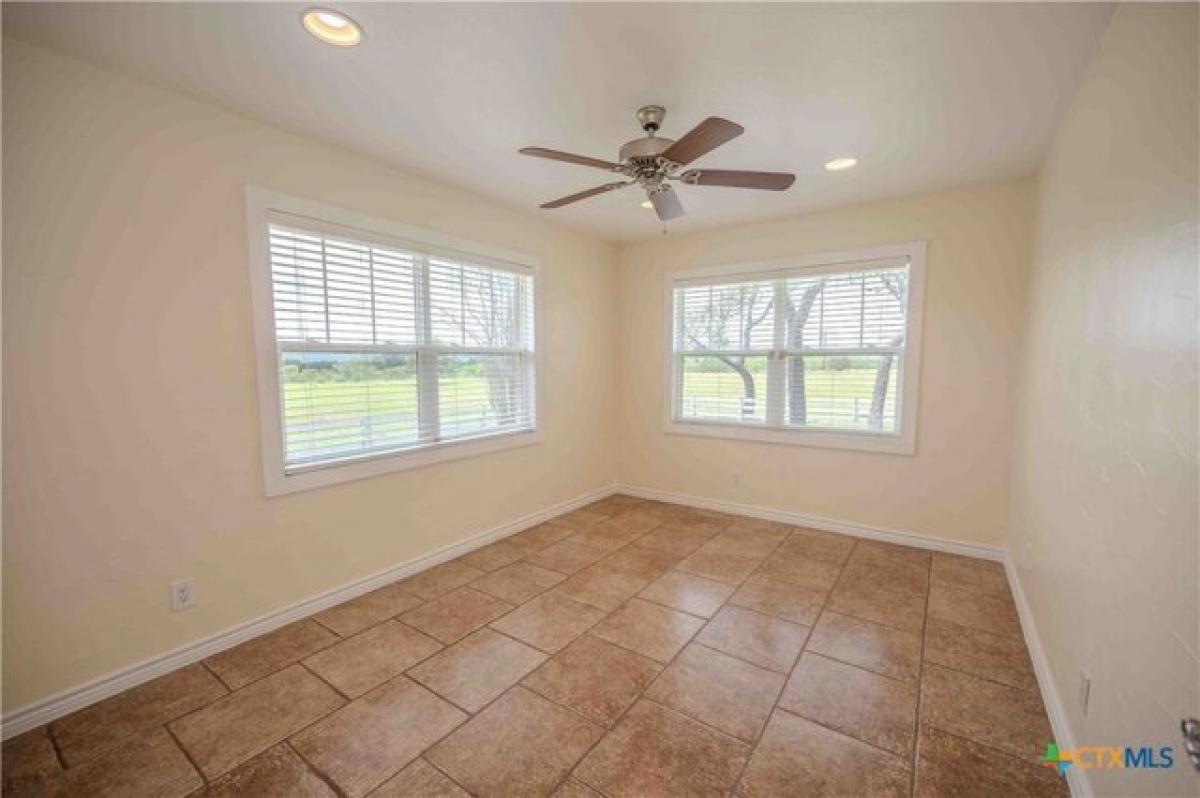 Picture of Home For Sale in Fredericksburg, Texas, United States