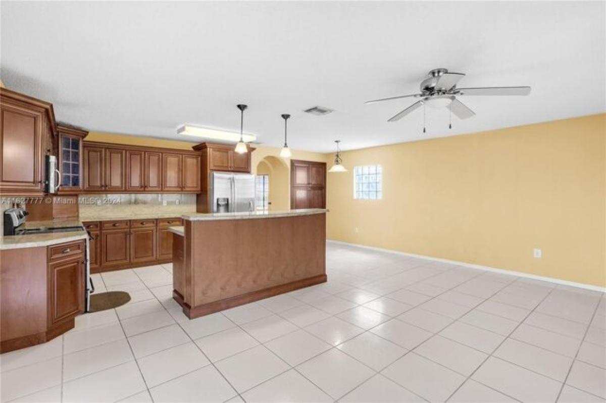 Picture of Home For Sale in Miramar, Florida, United States