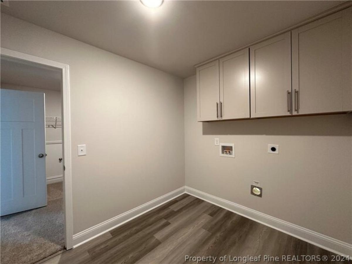 Picture of Home For Sale in Hope Mills, North Carolina, United States