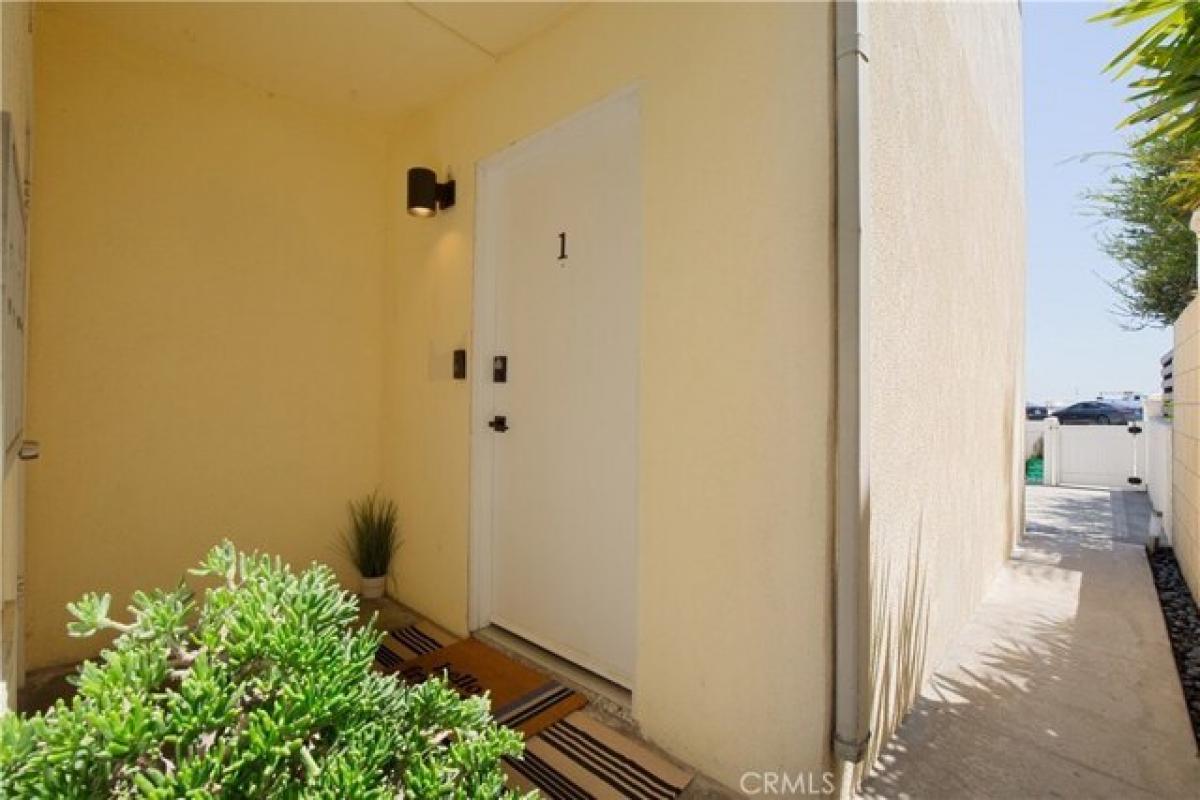 Picture of Home For Sale in Long Beach, California, United States