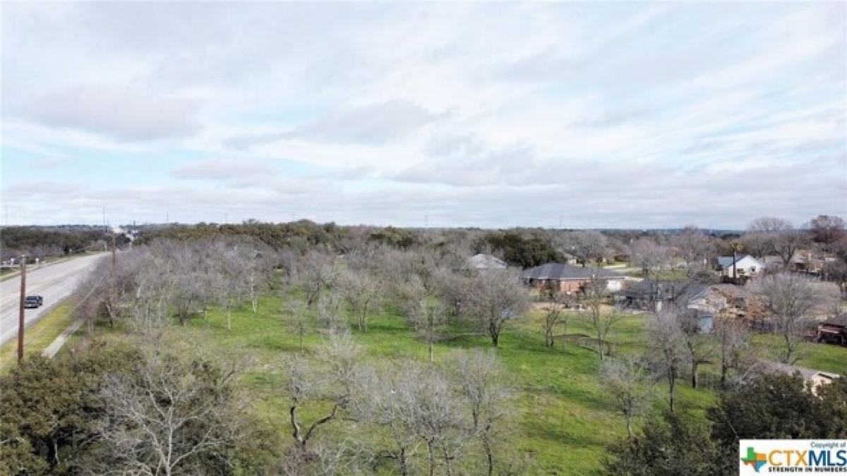 Picture of Residential Land For Sale in New Braunfels, Texas, United States