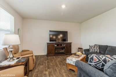 Home For Sale in Wonder Lake, Illinois