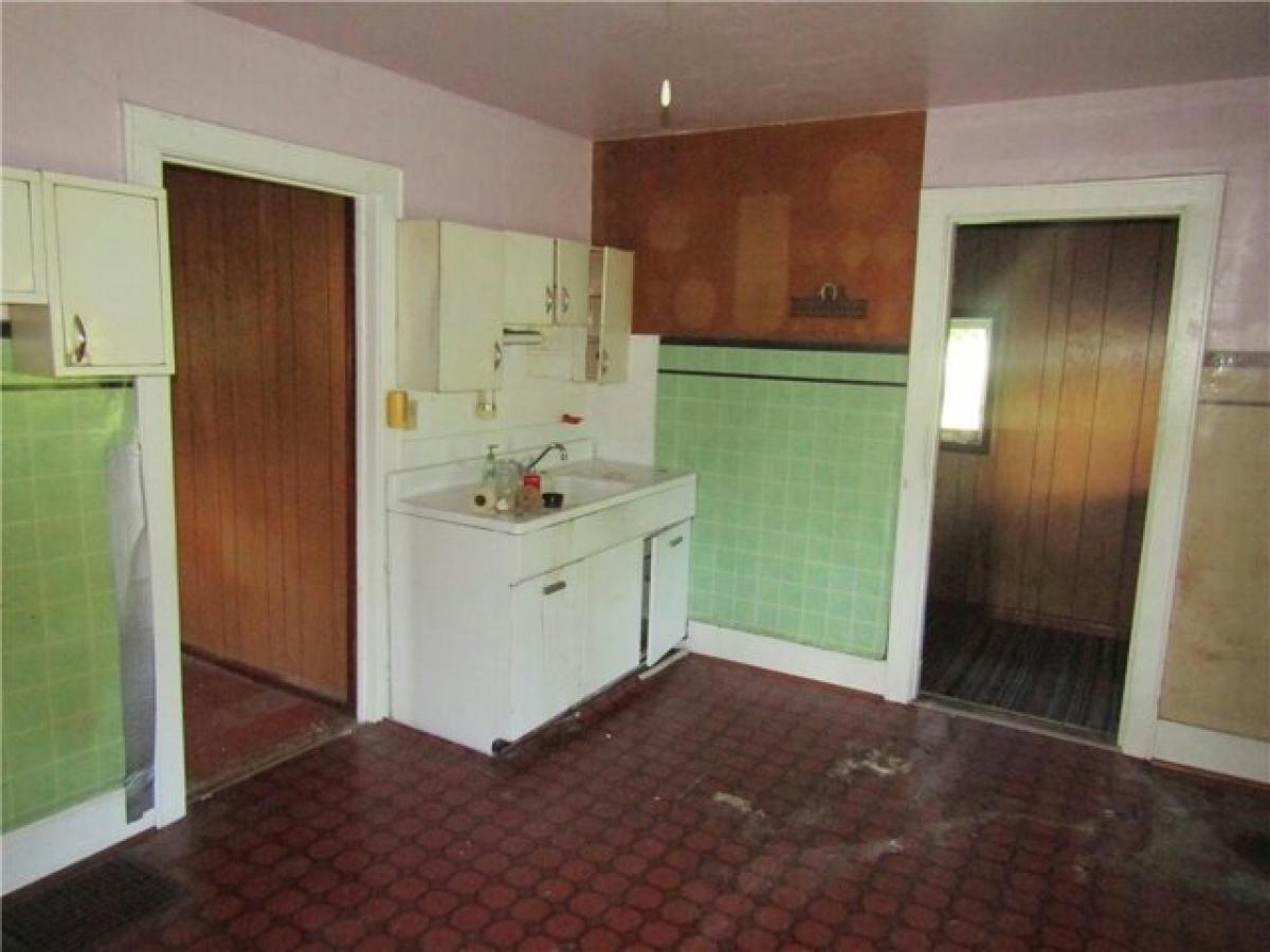 Picture of Home For Sale in Friedens, Pennsylvania, United States