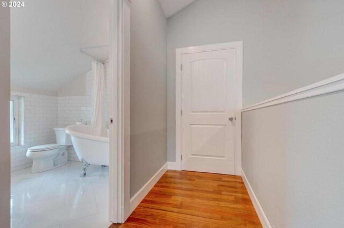 Picture of Home For Sale in Ridgefield, Washington, United States