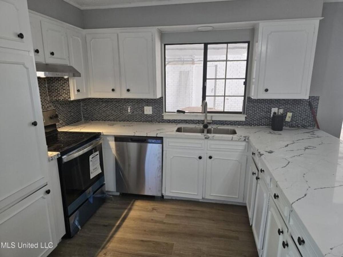 Picture of Home For Sale in Jackson, Mississippi, United States