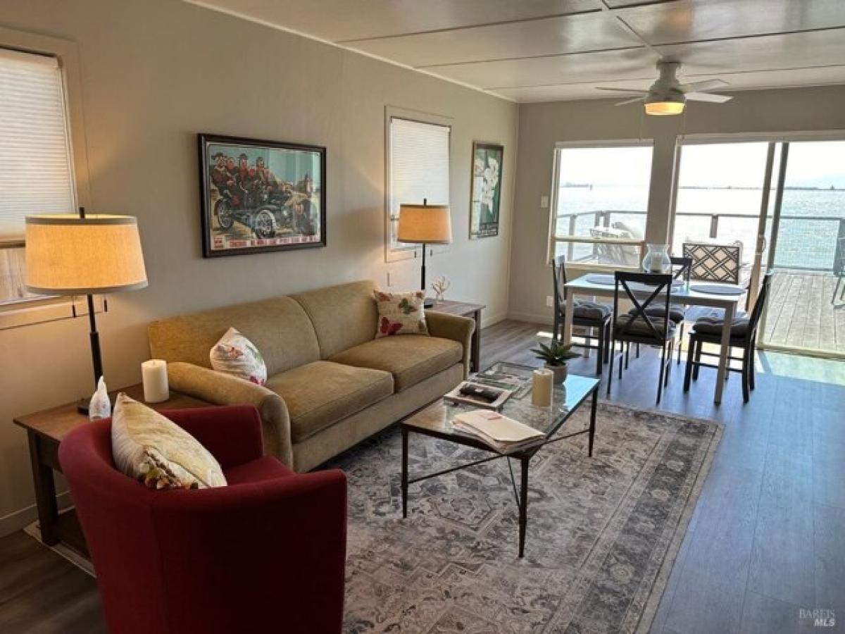 Picture of Home For Sale in Vallejo, California, United States