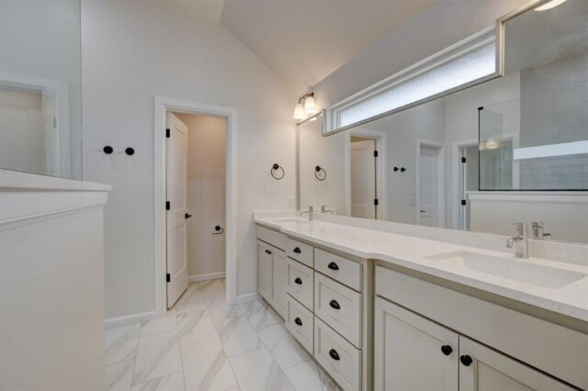 Picture of Home For Sale in Norman, Oklahoma, United States