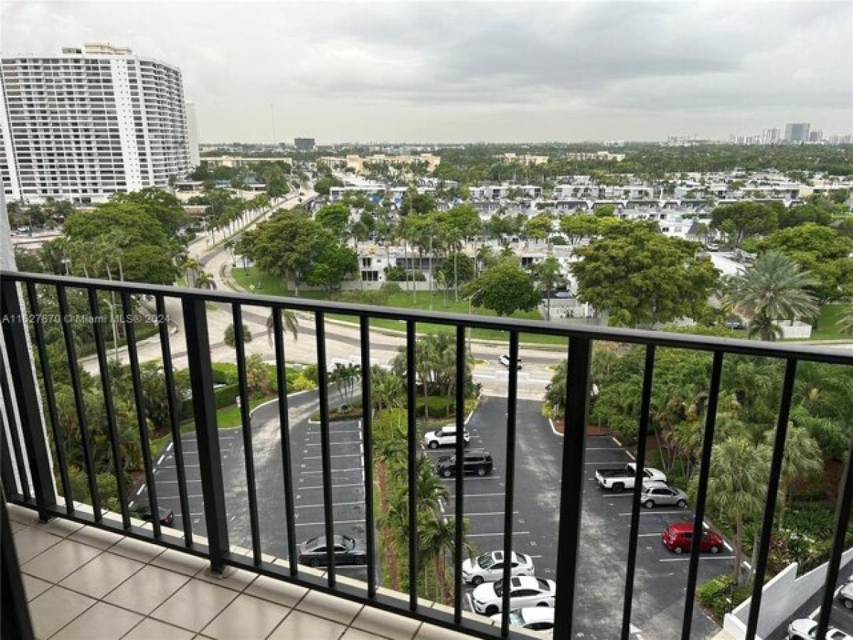 Picture of Home For Sale in Hallandale Beach, Florida, United States