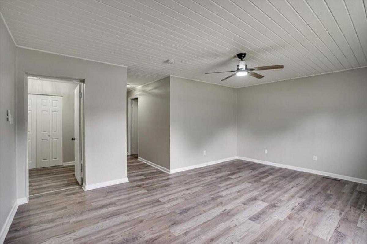 Picture of Home For Sale in Winchester, Tennessee, United States