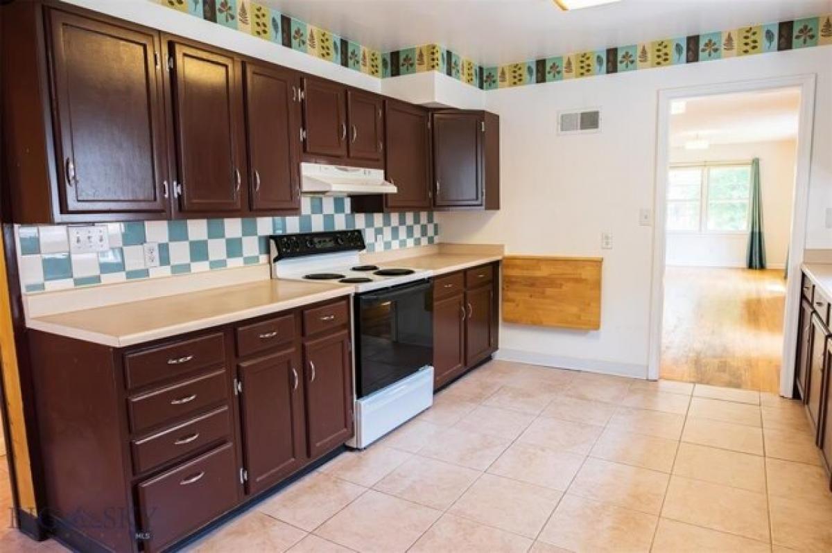 Picture of Home For Sale in Bozeman, Montana, United States