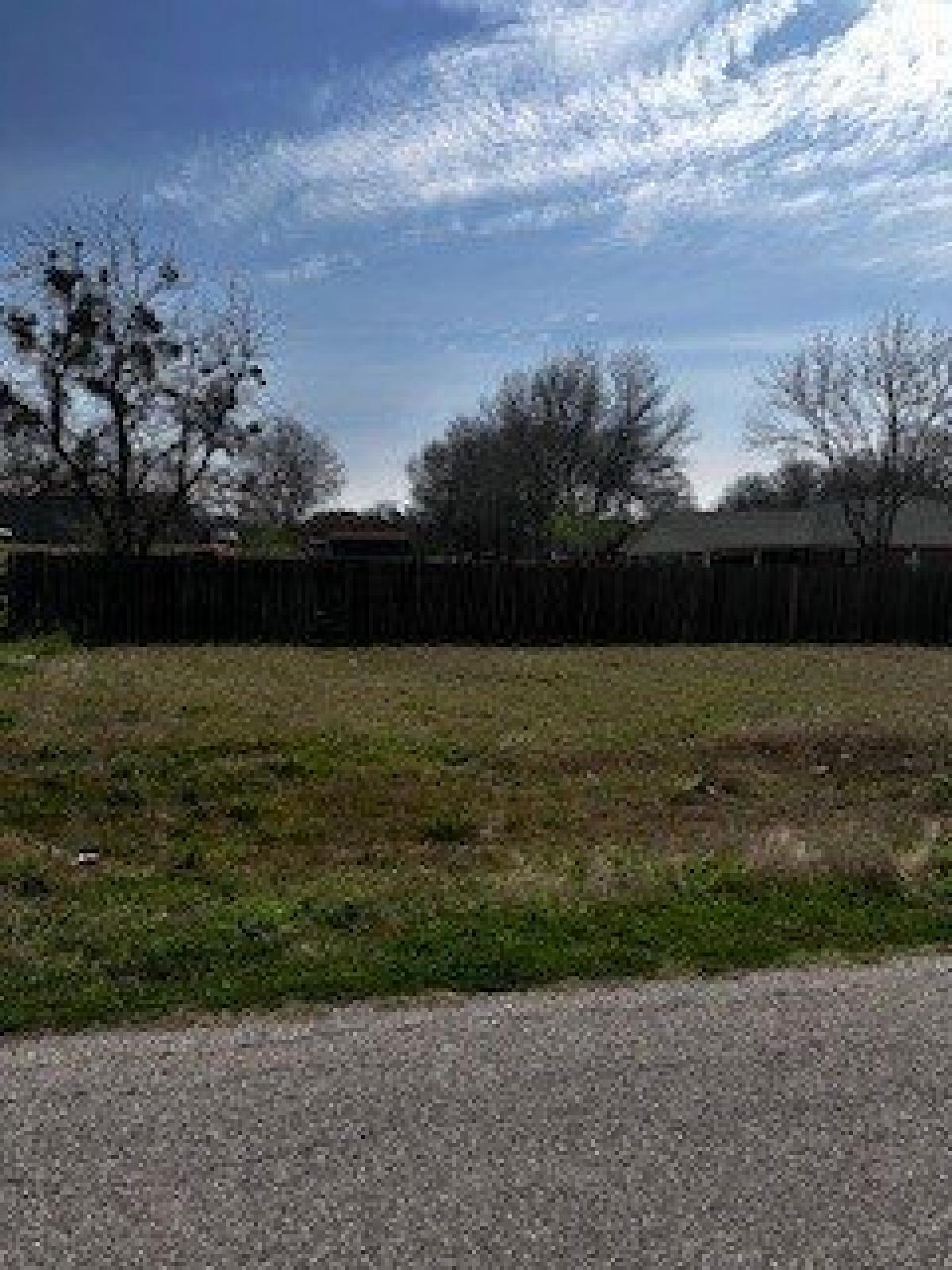 Picture of Residential Land For Sale in Willis, Texas, United States