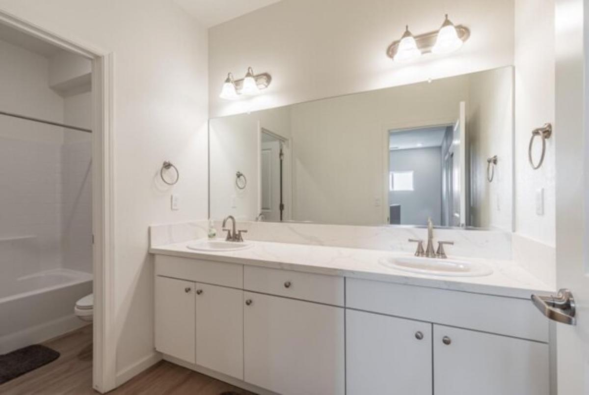 Picture of Home For Sale in Fresno, California, United States