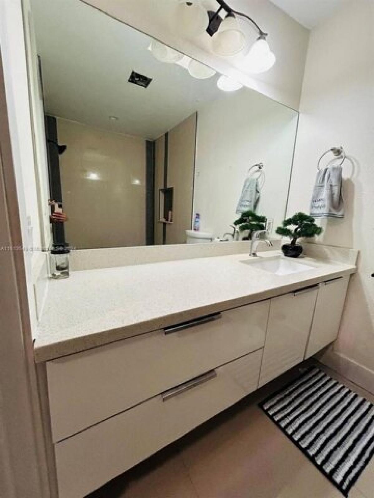 Picture of Home For Sale in North Lauderdale, Florida, United States