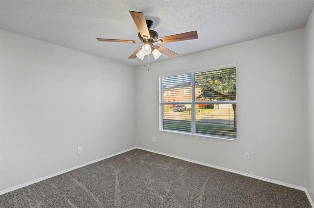 Picture of Home For Sale in Venus, Texas, United States