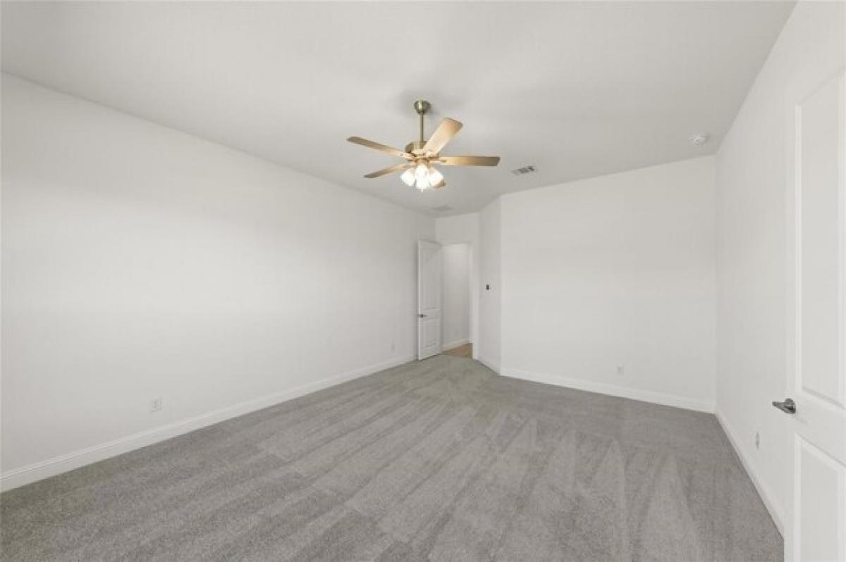 Picture of Home For Sale in Midlothian, Texas, United States