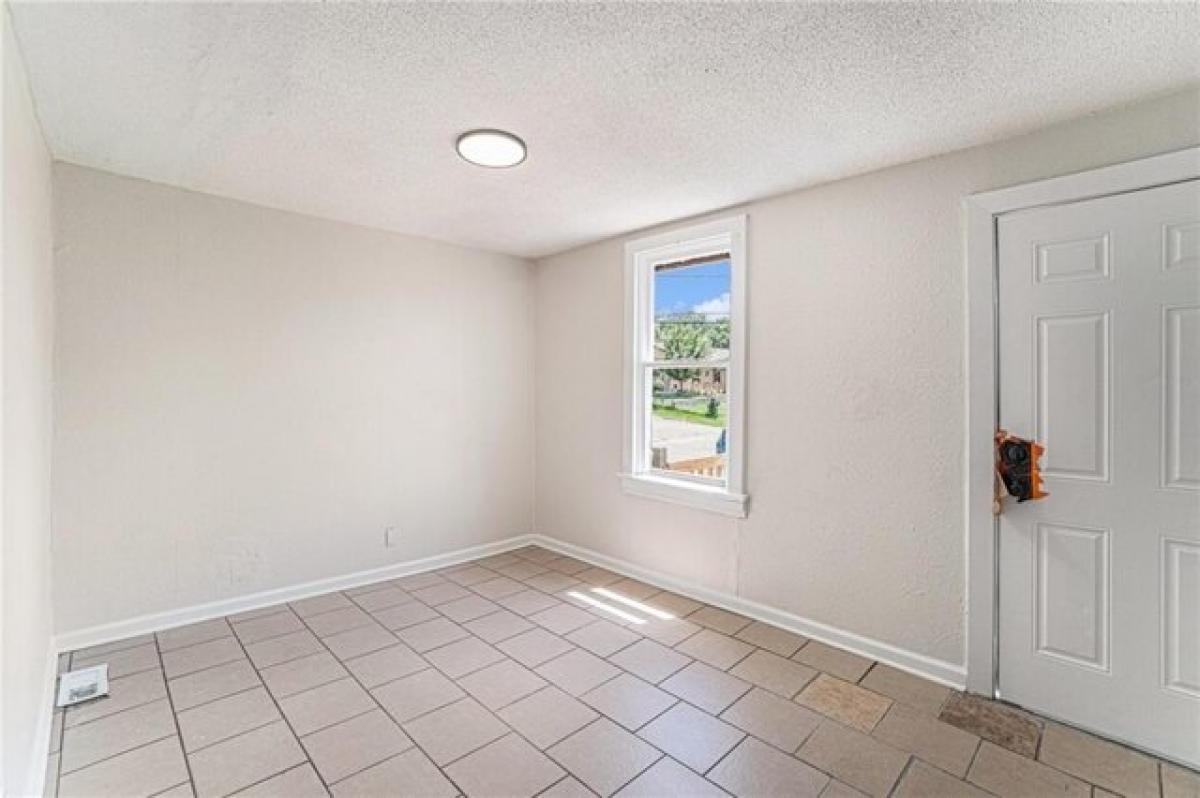 Picture of Home For Sale in Kansas City, Kansas, United States