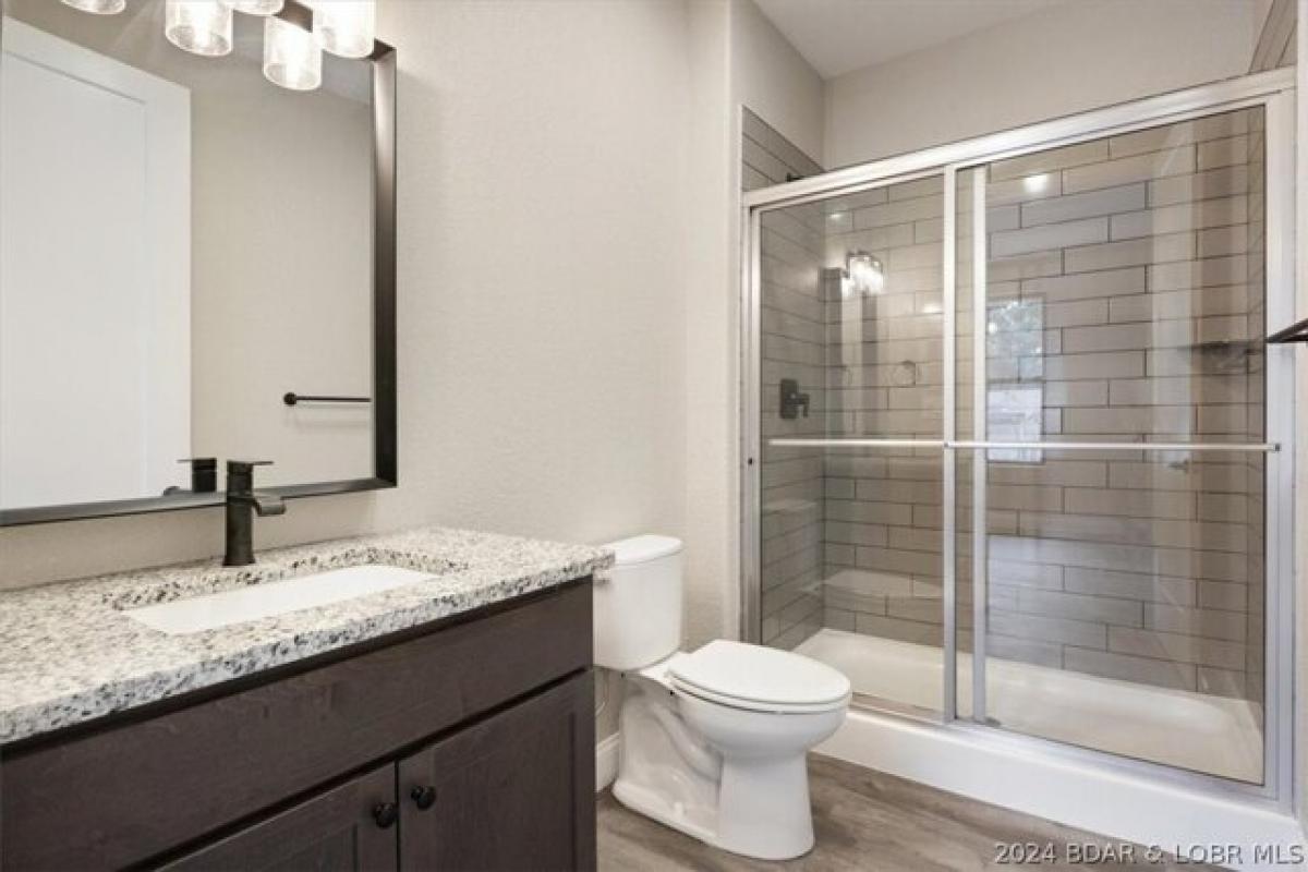 Picture of Home For Sale in Osage Beach, Missouri, United States