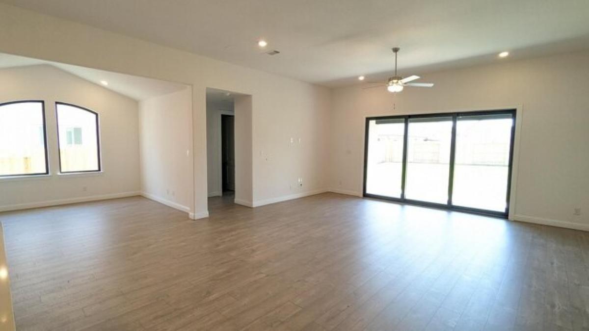 Picture of Home For Sale in Manvel, Texas, United States