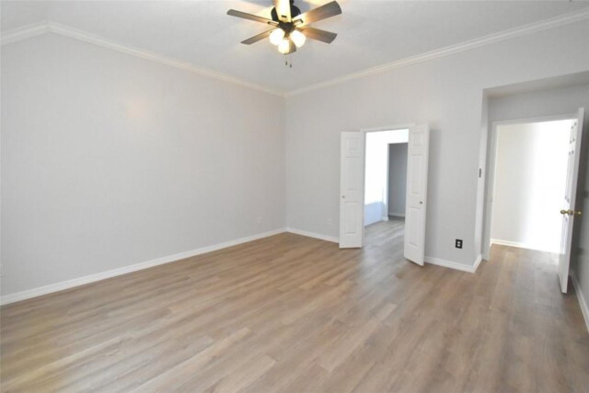 Picture of Home For Sale in La Porte, Texas, United States