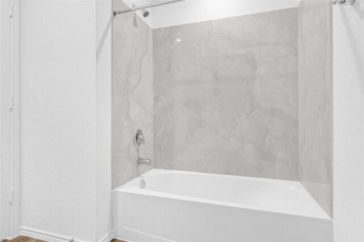 Picture of Home For Sale in Rosenberg, Texas, United States