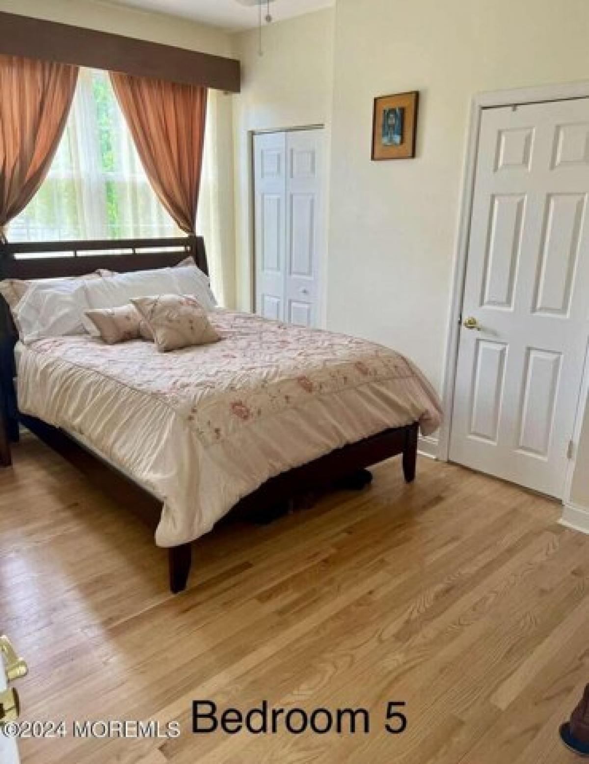 Picture of Home For Sale in Jackson, New Jersey, United States